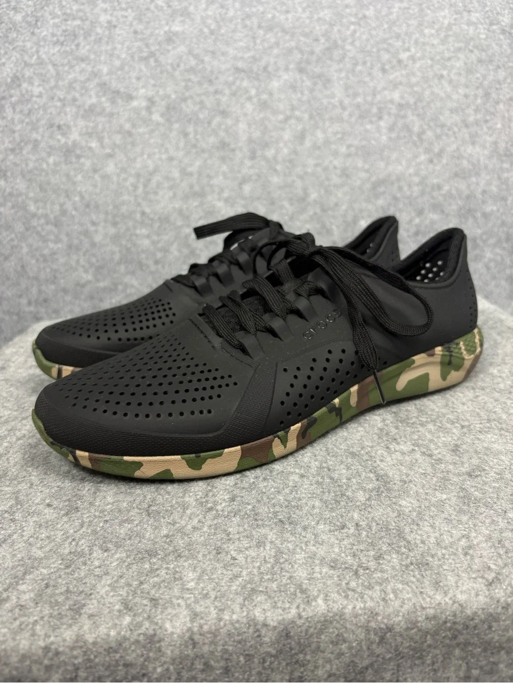 Crocs LiteRide Pacer Black Camo Sneakers Men’s Size 11 Comfort Walking Shoes